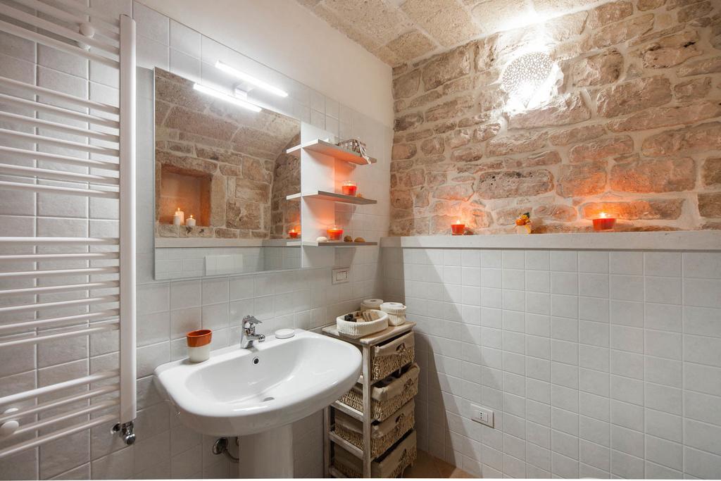 Cuore Di Pietra B&B Полиньяно-а-Маре Экстерьер фото