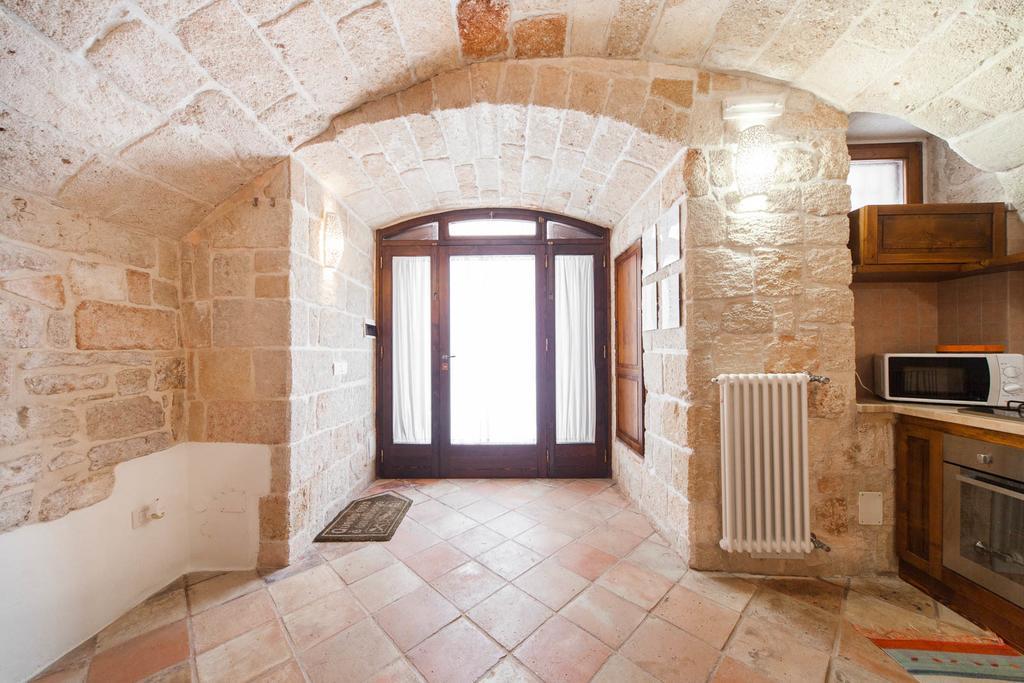 Cuore Di Pietra B&B Полиньяно-а-Маре Экстерьер фото